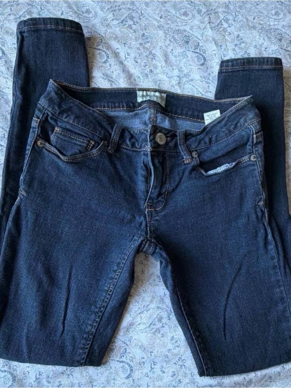 Dark Wash Women’s Skinny Jeans - Classic Blue